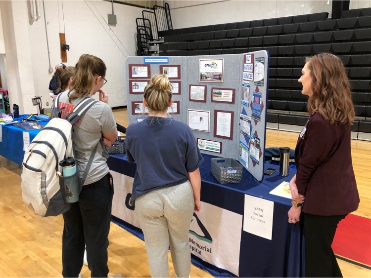 students attend career fair 